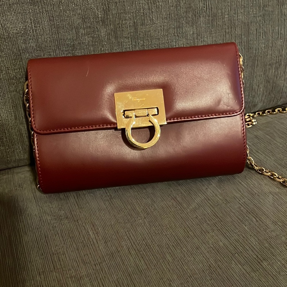 Salvatore Ferragamo Gancini /Shoulder Bag